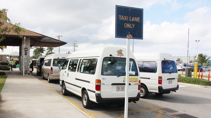 picture of taxis at airport